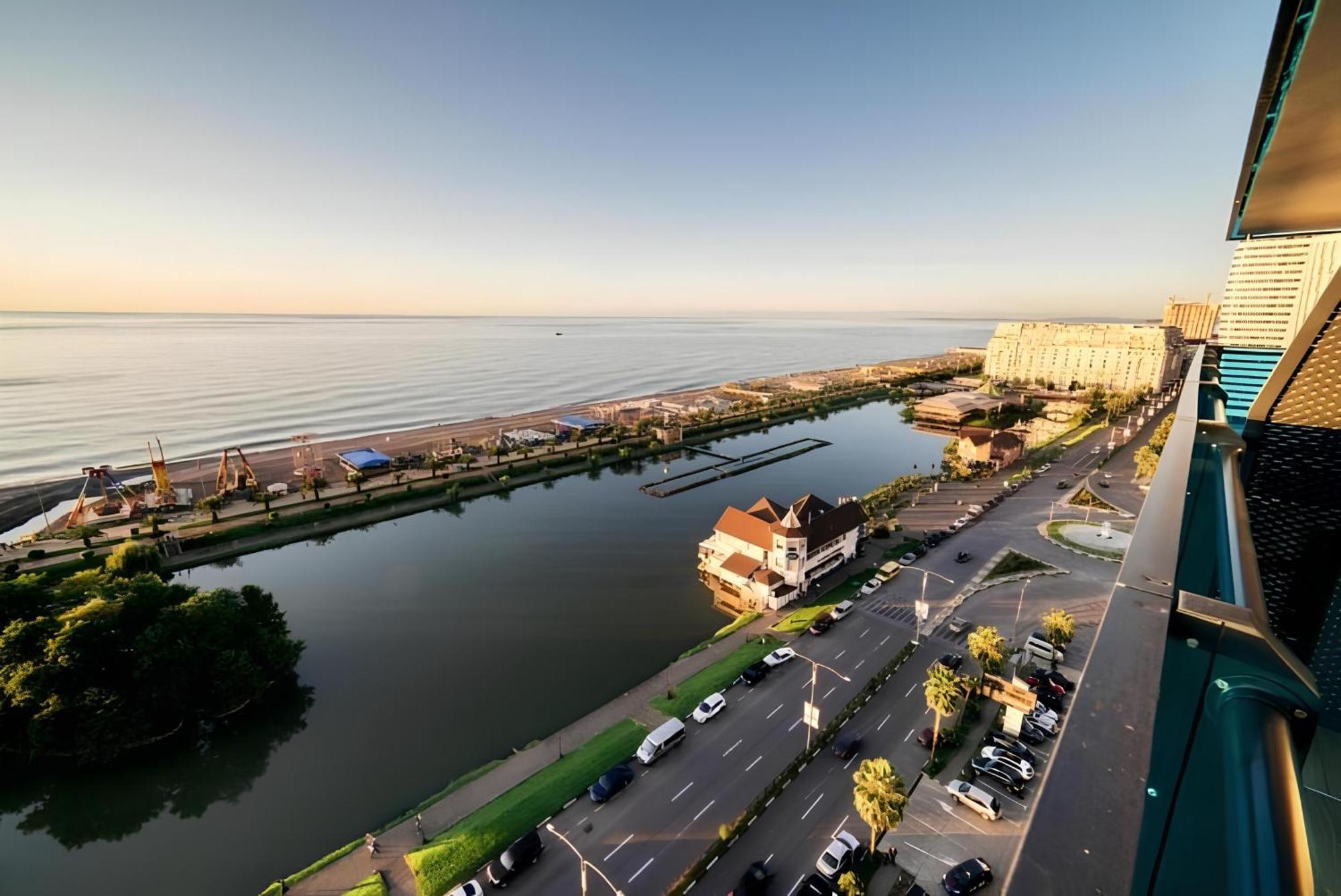 Panorama Seaview Batumi Lux Orbi City Eksteriør billede